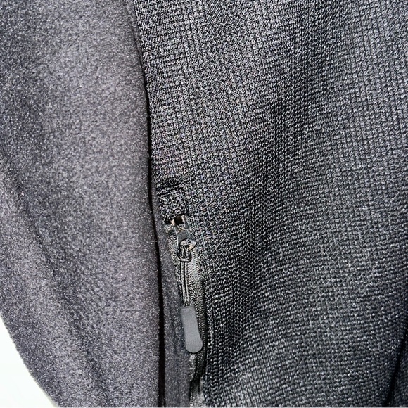 New with tags Las Vegas Raiders Zip-Up Hoodie - Picture 7 of 7